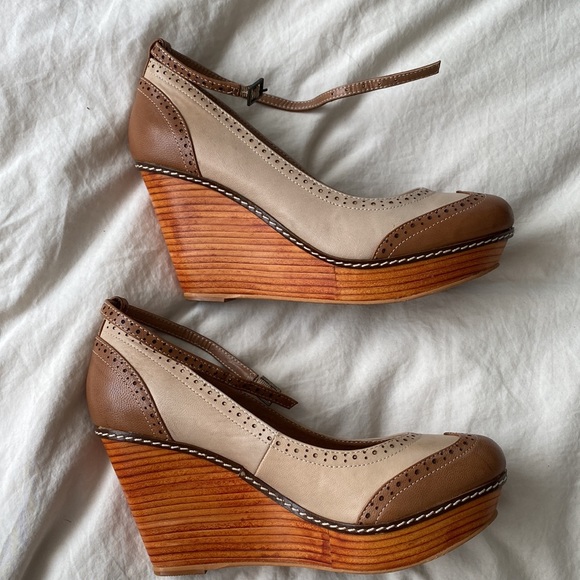 Shellys London Serena Tan Heels - Picture 5 of 5